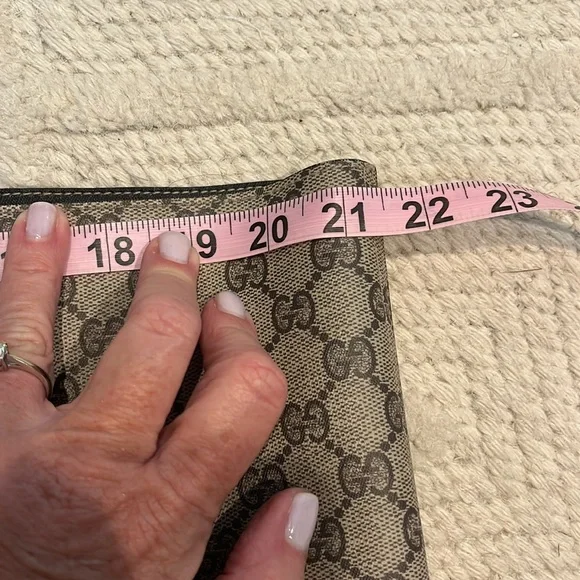 Extra large Gucci gg reversible tote - EUC - Picture 9 of 16